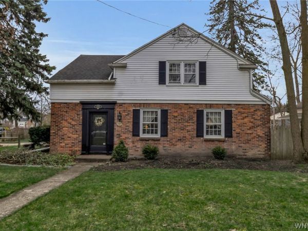 4265 Main Street, Buffalo, NY 14226