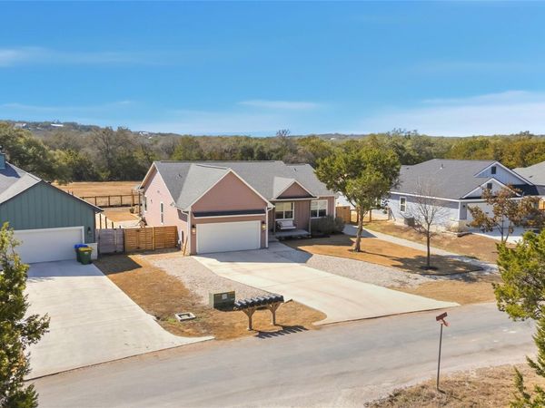 32 Acacia DR, Wimberley, TX 78676