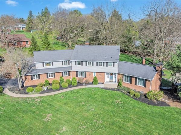 126 Windy Ghoul Dr, Beaver, PA 15009