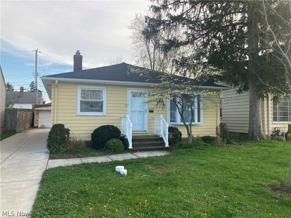 8409 Wainstead Drive , Parma, OH 44129