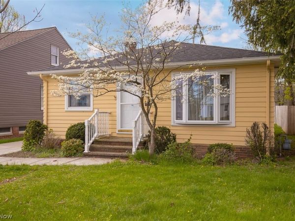 8409 Wainstead Drive, Parma, OH 44129