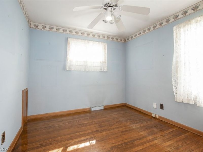 8409 Wainstead Drive, Parma, OH 44129 Photo 15