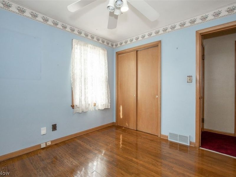 8409 Wainstead Drive, Parma, OH 44129 Photo 16