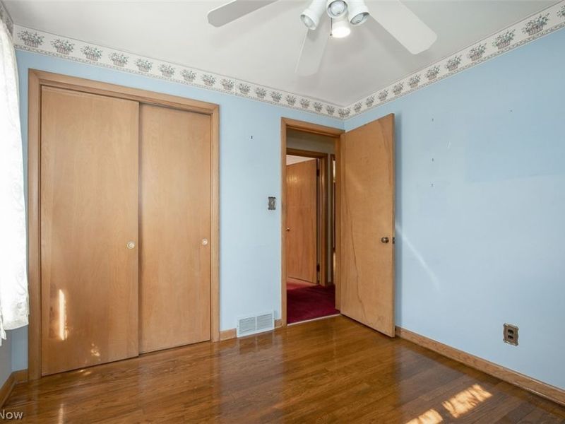 8409 Wainstead Drive, Parma, OH 44129 Photo 17