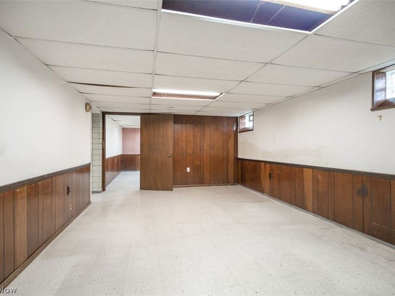 8409 Wainstead Drive, Parma, OH 44129 Photo 34