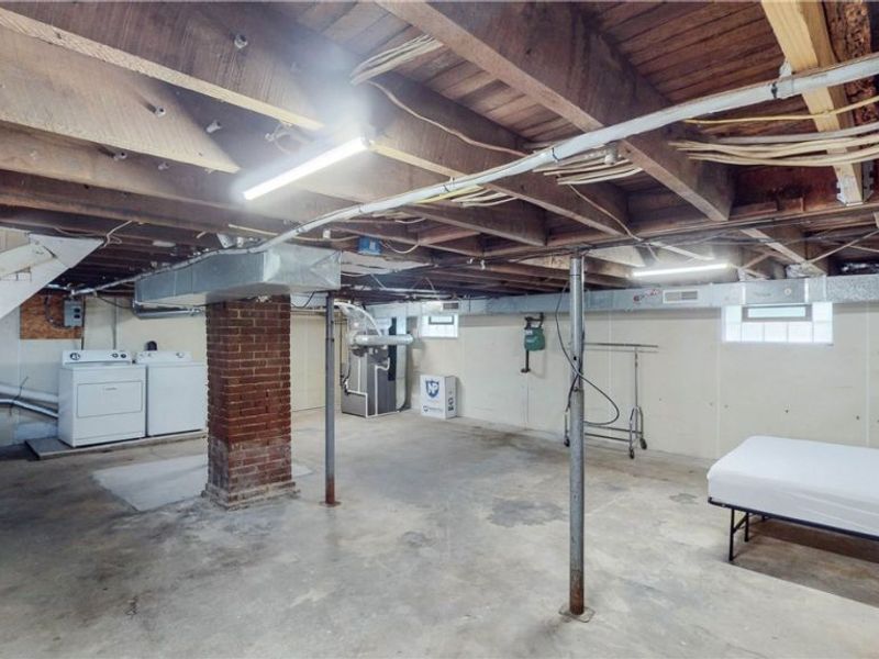 521 W Market Street, Orrville, OH 44667 Photo 24