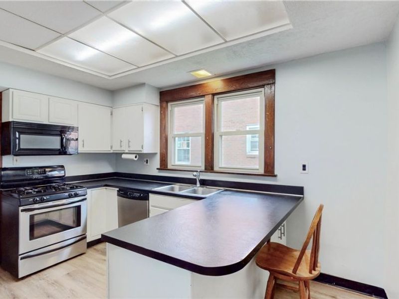 521 W Market Street, Orrville, OH 44667 Photo 9