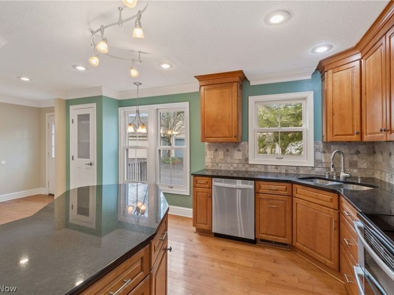 41 Hudson Common Drive, Hudson, OH 44236 Photo 12