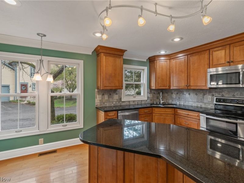 41 Hudson Common Drive, Hudson, OH 44236 Photo 13