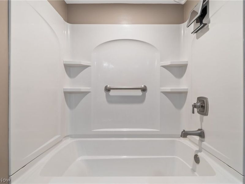 41 Hudson Common Drive, Hudson, OH 44236 Photo 26