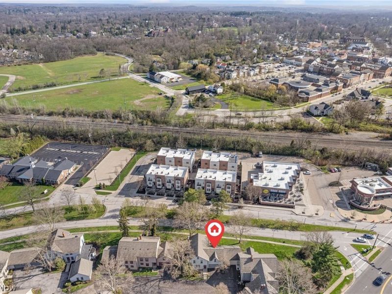 41 Hudson Common Drive, Hudson, OH 44236 Photo 3