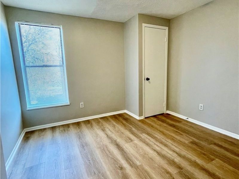 9229 Rosalind Avenue, Cleveland, OH 44106 Photo 14