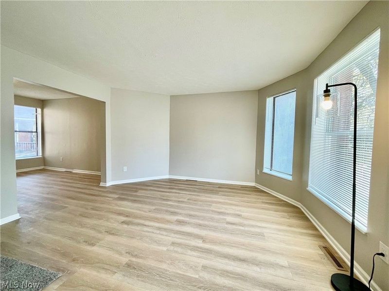 9229 Rosalind Avenue, Cleveland, OH 44106 Photo 3