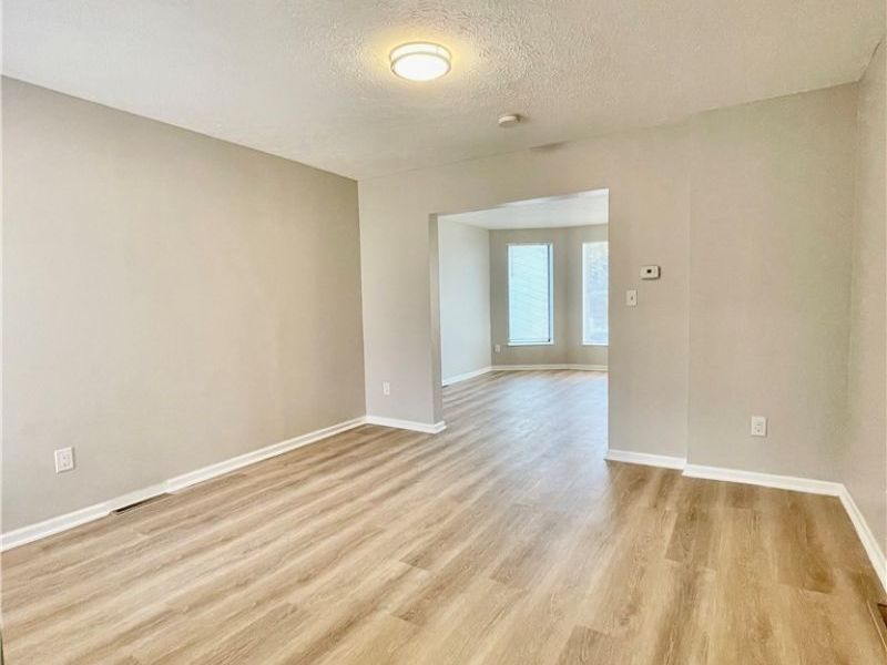 9229 Rosalind Avenue, Cleveland, OH 44106 Photo 6