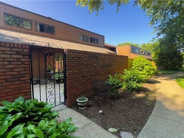 33803 Electric Boulevard, Unit C17, Avon Lake, OH 44012