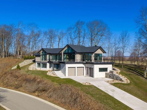 4965 Championship Circle, Waunakee, WI 53597