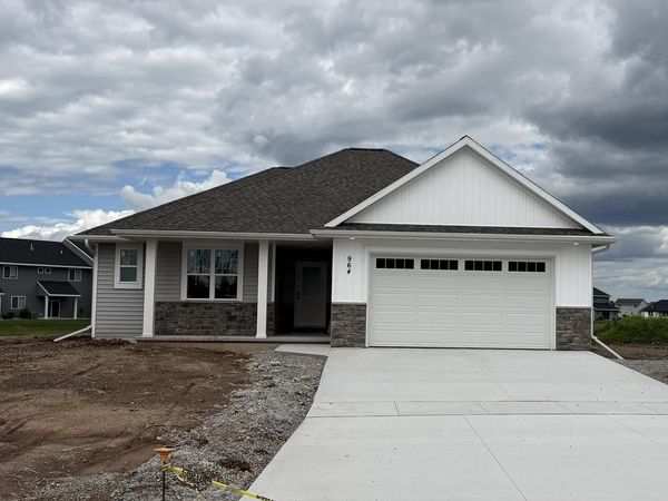 964 ENCLAVE COURT, De Pere, WI 54115
