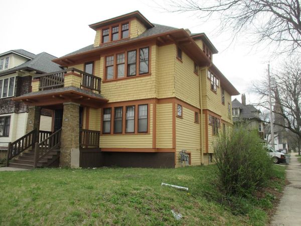 1302 N 26th STREET, Unit 1304, Milwaukee, WI 53205