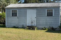 1571 Marshall Street photo 4