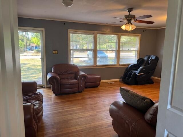 1571 Marshall Street Photo 4