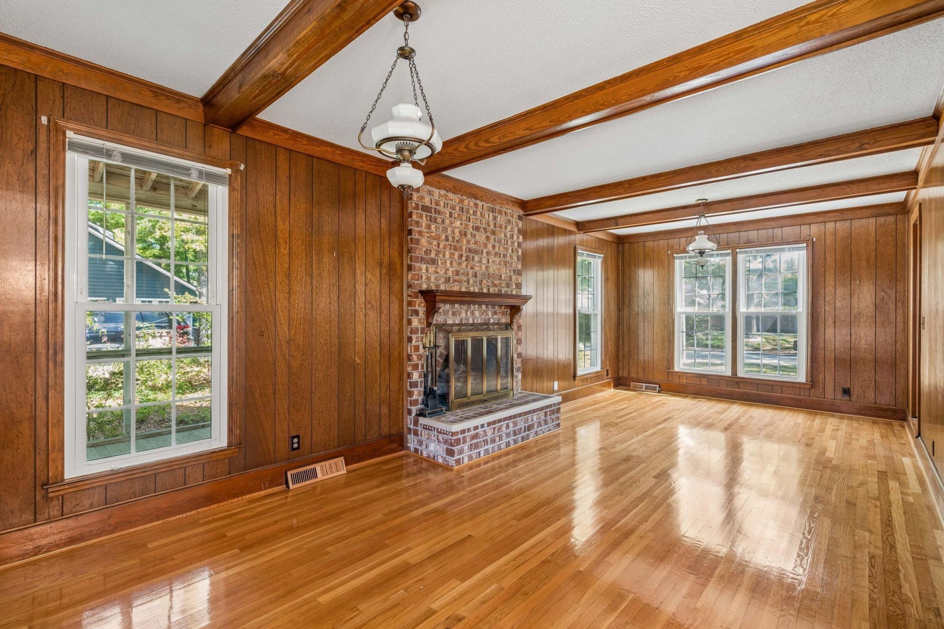 904 Stillwater Drive Photo 18