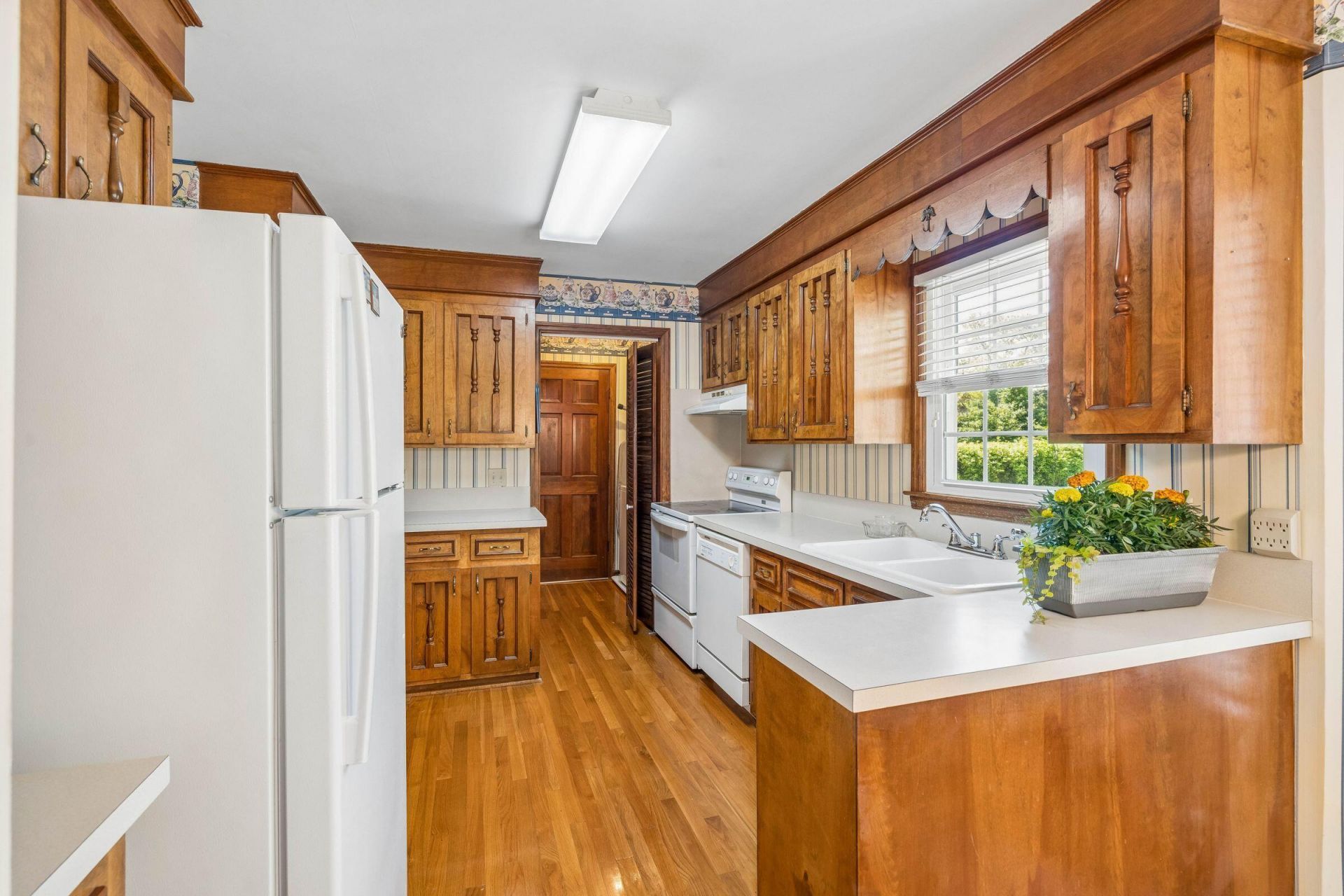 904 Stillwater Drive Photo 25