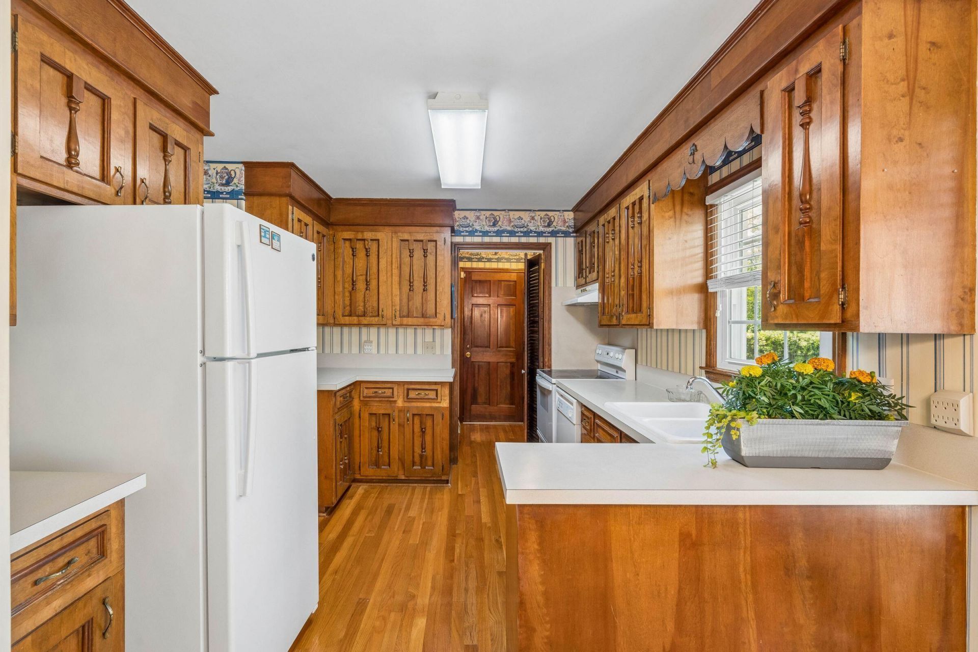 904 Stillwater Drive Photo 26