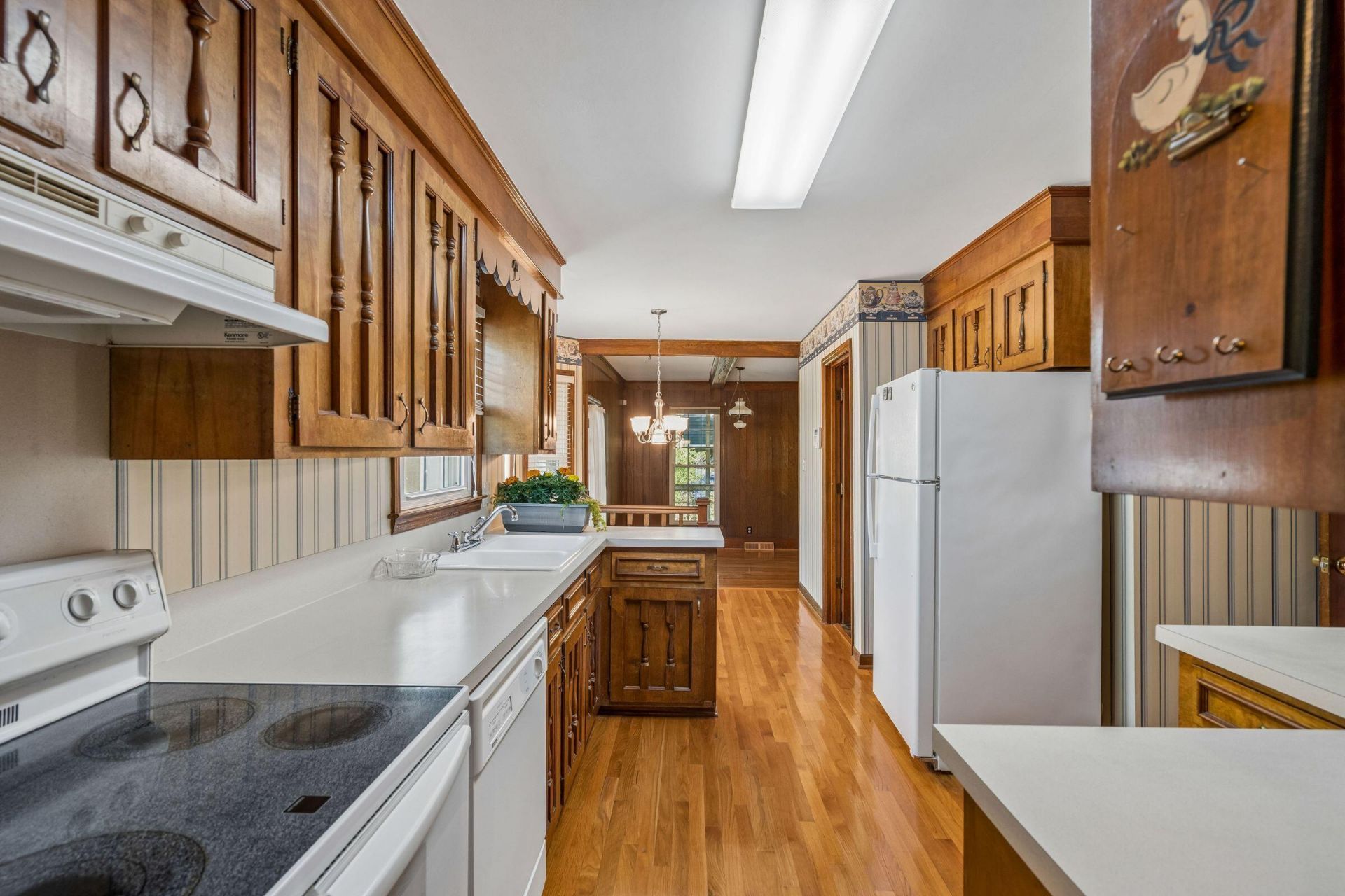 904 Stillwater Drive Photo 31