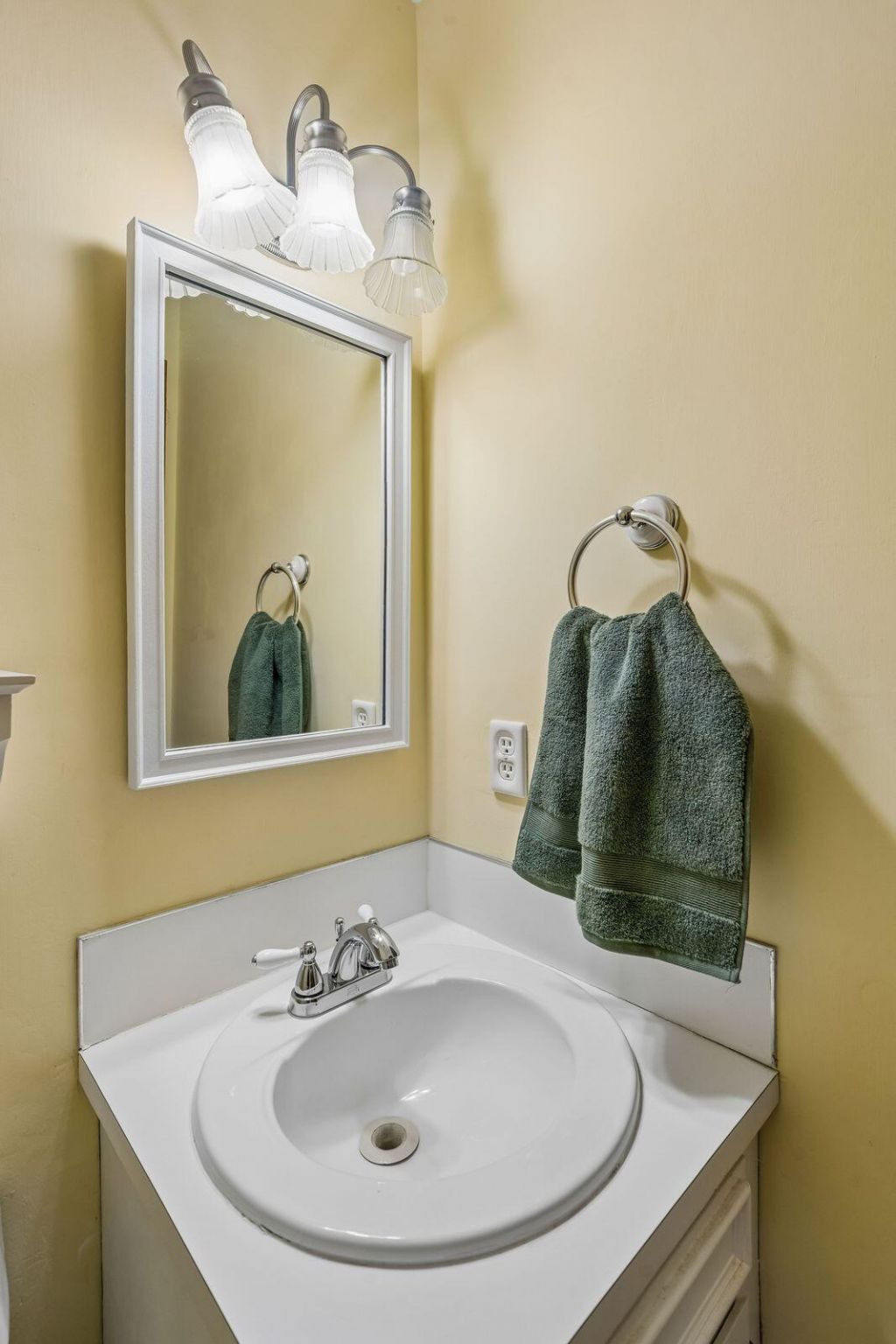 904 Stillwater Drive Photo 34