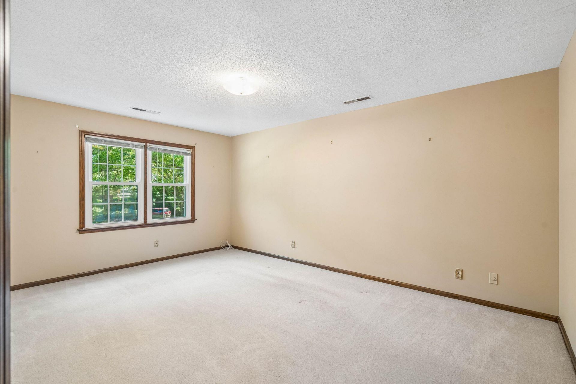 904 Stillwater Drive Photo 38