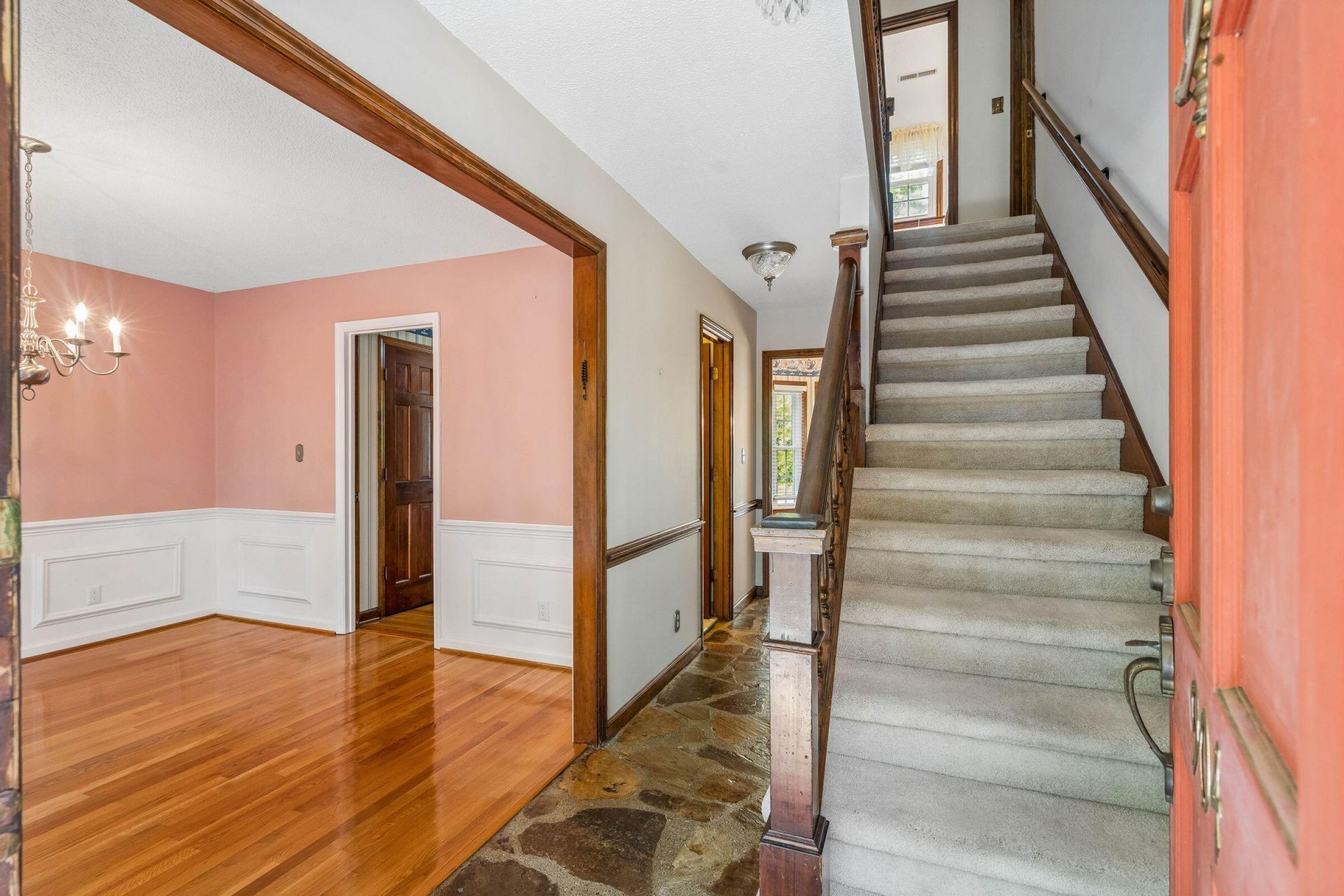 904 Stillwater Drive Photo 5