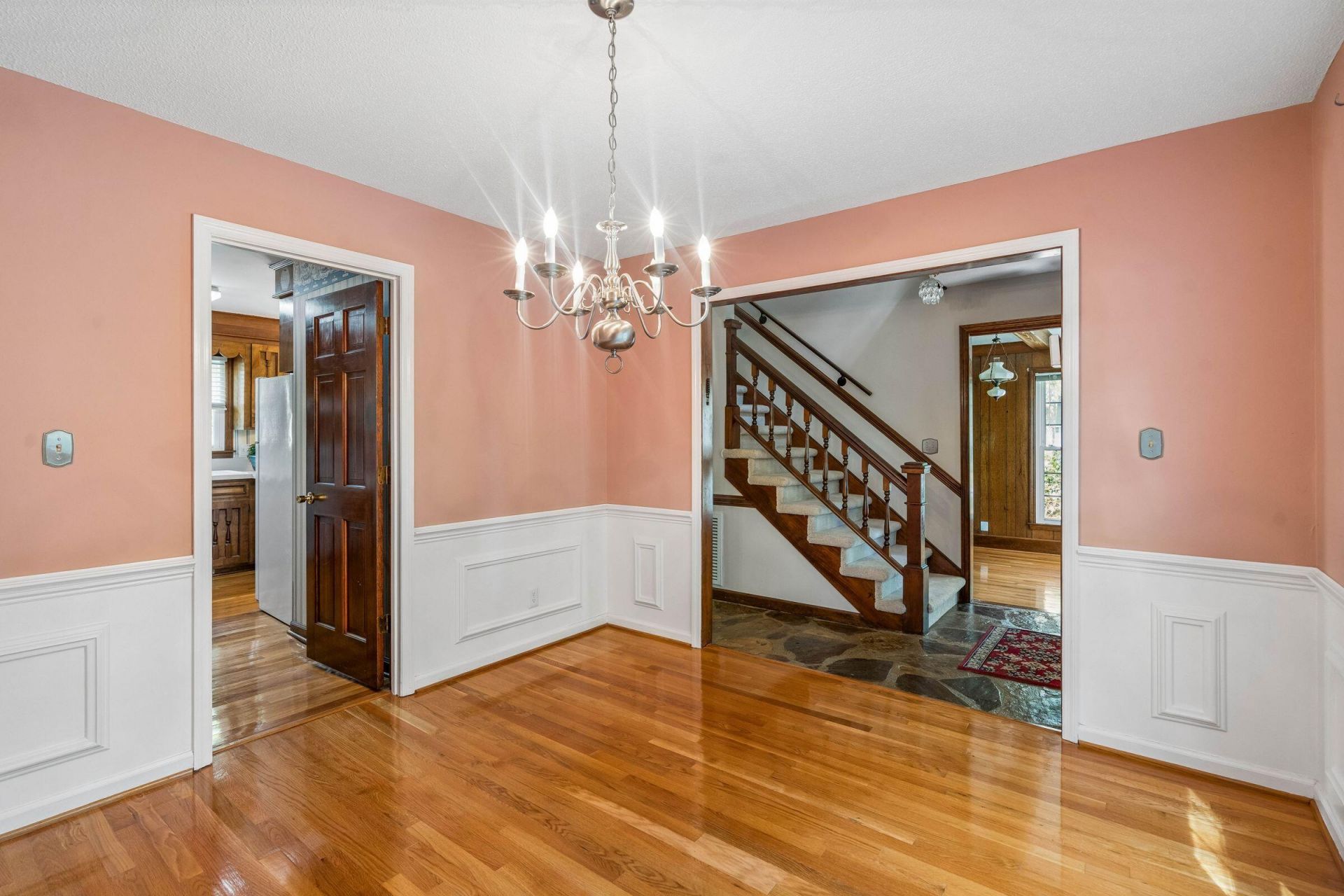 904 Stillwater Drive Photo 9