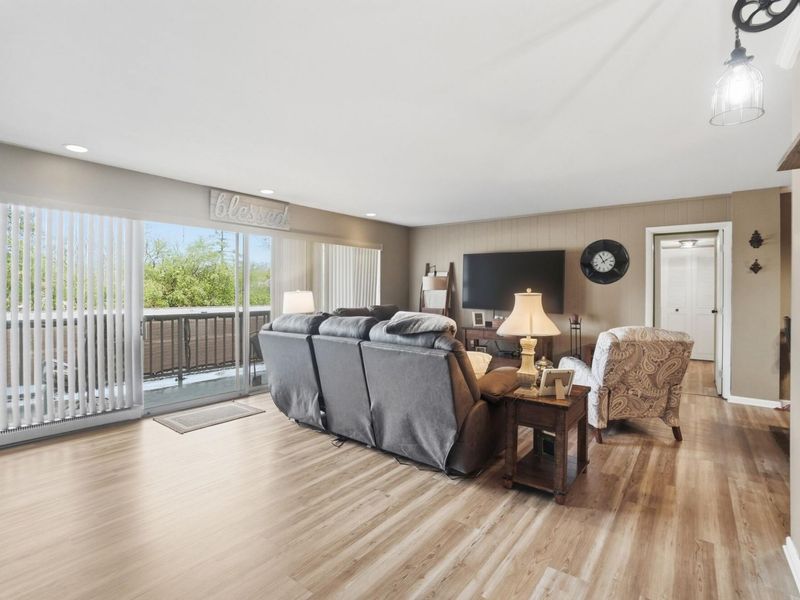 1755 Shawnee Road, Unit 207, Lima, OH 45805 Photo 2