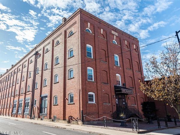 130 E Crawford Street , Findlay, OH 45840