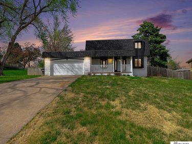 9716 Hartman Avenue , Omaha, NE 68134