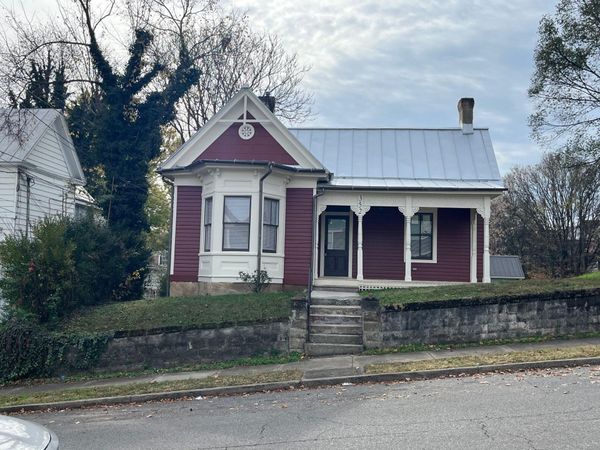 352 Day AVE SW, Roanoke, VA 24016