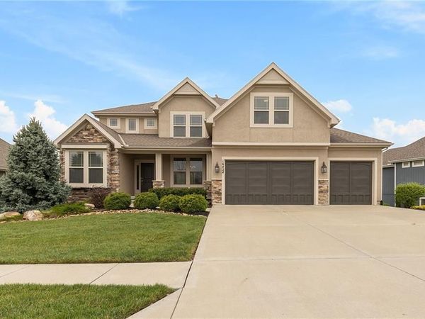 16424 Perry Street, Overland Park, KS 66085