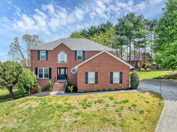 1012 Sandy Court, Maryville, TN 37803