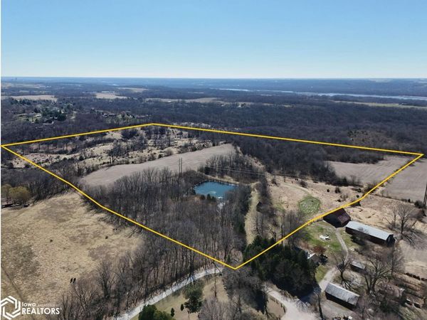 Ziegler Avenue, Blue Grass, IA 52726