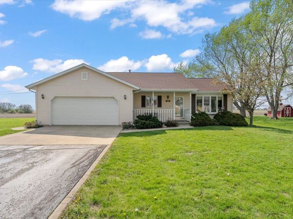 331 Eiler Drive, Gifford, IL 61847