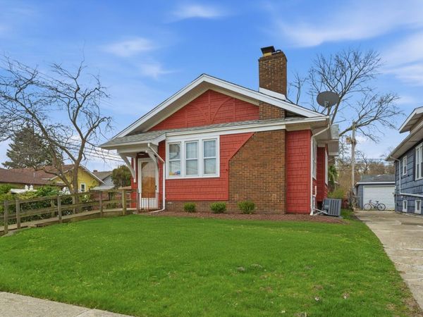 211 Waltham Street , Calumet City, IL 60409