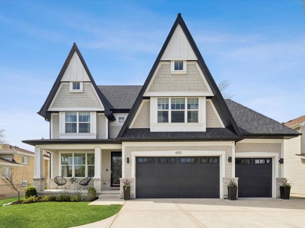 650 N West Avenue , Elmhurst, IL 60126