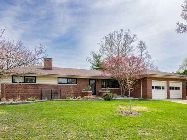 1104 S Westlawn Avenue , Champaign, IL 61821