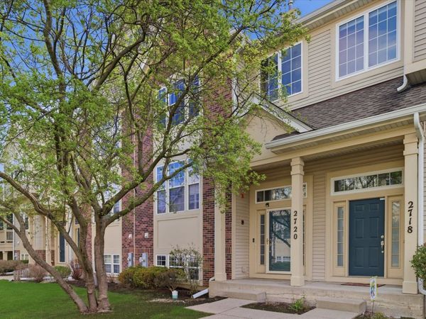 2720 N Greenwood Avenue , Arlington Heights, IL 60004