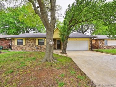 1666 S Pecan Avenue, Broken Arrow, OK 74011