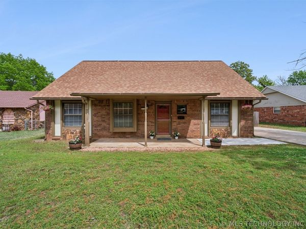3111 Skylane Drive , Sand Springs, OK 74063