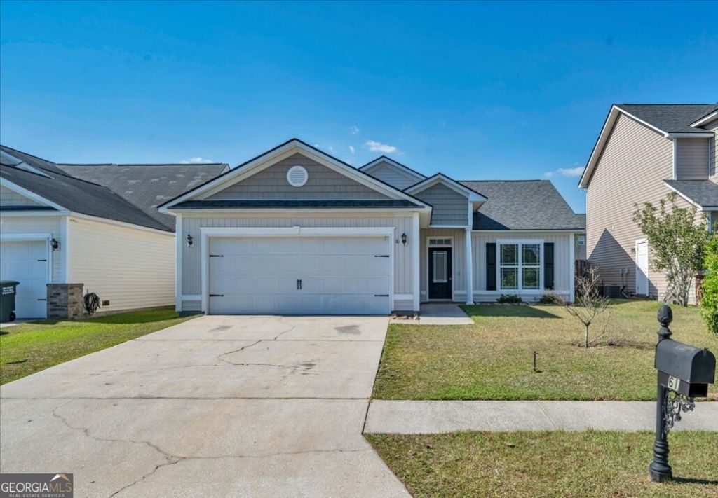 61 Chapel Lake N, Savannah, GA 31419 Main Photo