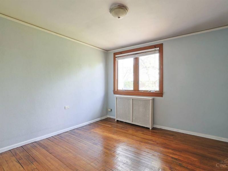 22 Avenell Lane, Greenhills, OH 45218 Photo 12