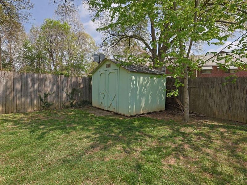 22 Avenell Lane, Greenhills, OH 45218 Photo 26