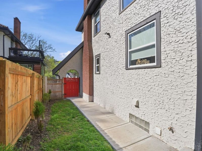 2986 Linwood Avenue, Cincinnati, OH 45208 Photo 39